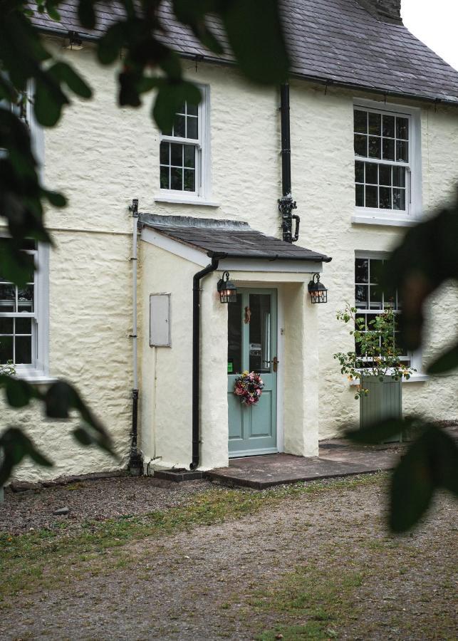 The Green Door Vegan B&B Llanon ภายนอก รูปภาพ