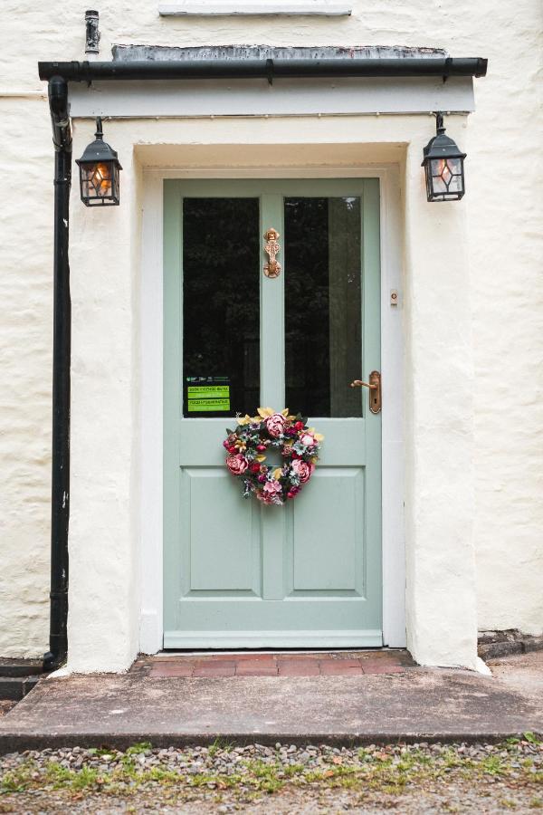 The Green Door Vegan B&B Llanon ภายนอก รูปภาพ